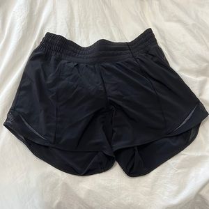 Lululemon Hotty Hot short 4 inch